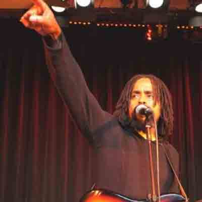 Thaddeus Hogarth on Guitar